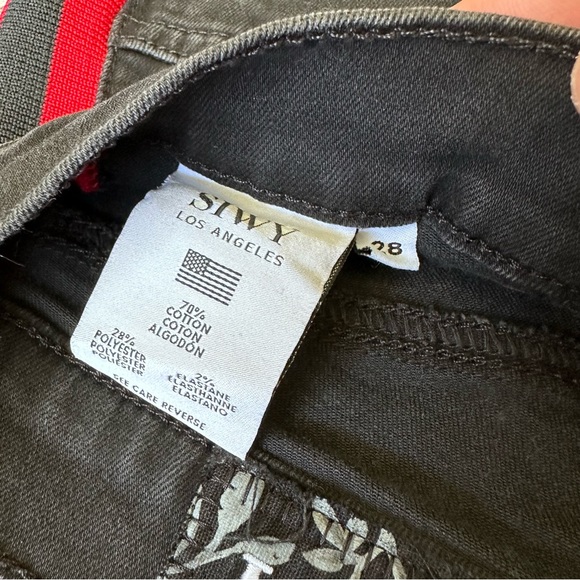 SIWY women’s jeans red stripe bottom stirrups black red size 28” waist USA Made - Picture 13 of 14